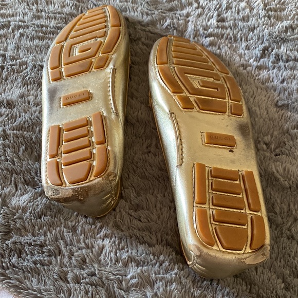 GUCCI GOLD LOAFERS - Picture 4 of 4